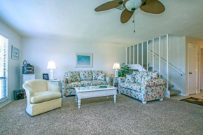 Family style beach resort condo on quiet Sanibel - Blind Pass E204